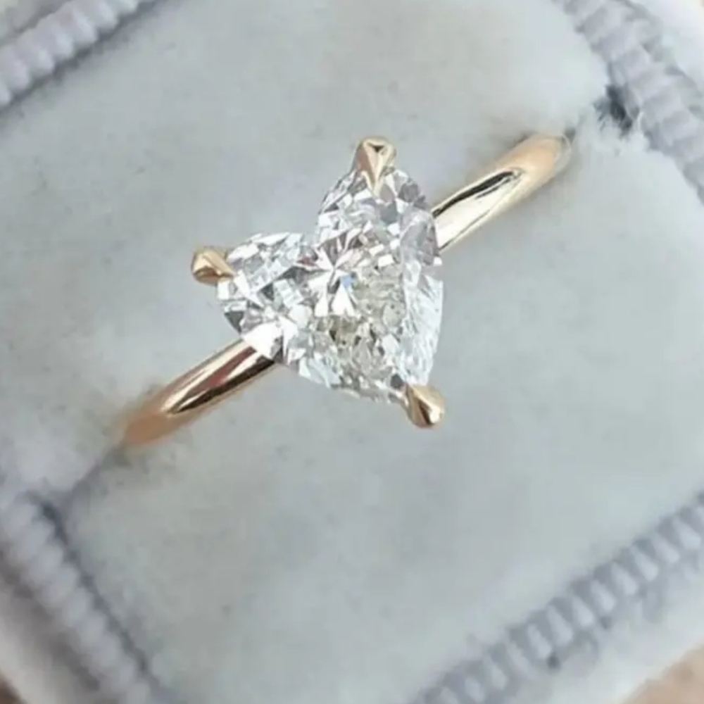 New stunning heart women's fashion ring